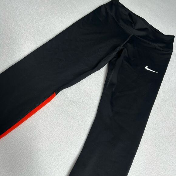 Nike Women's Size M NWT Team One 7/8 Tight Black CW7283 - Picture 1 of 8